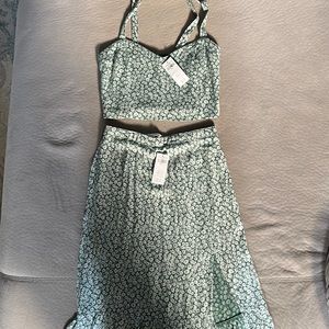 Abercrombie & Fitch size small matching set. Floral green and white. With tags